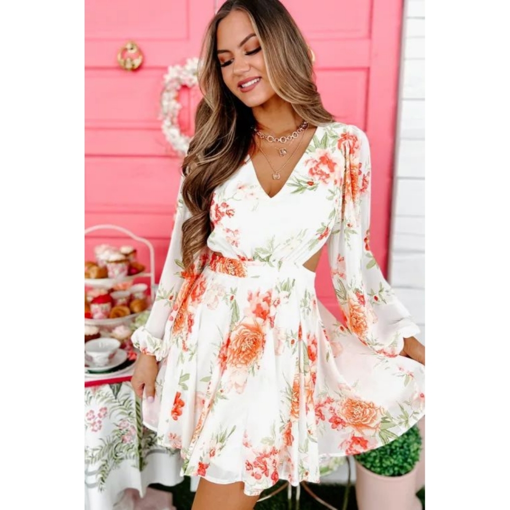 LAST ONE! Classy White DANIELLA Floral Long Sleeve Mini Dress With Cut Out - Picture 4 of 7
